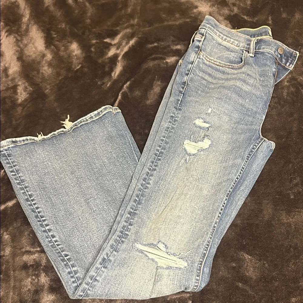 Women's American Eagle 77 Blue Flared Jeans - Picture 3 of 9